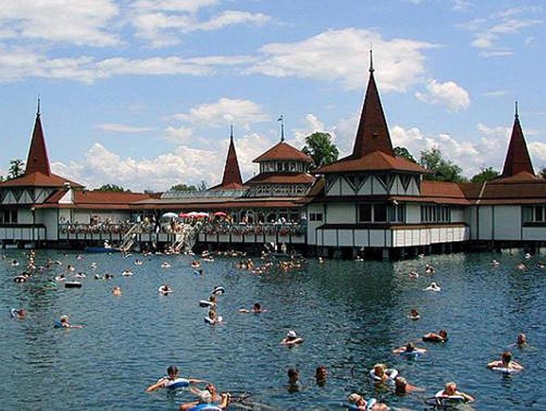 Joker Villa Apartmanhaus Hévíz Buitenkant foto
