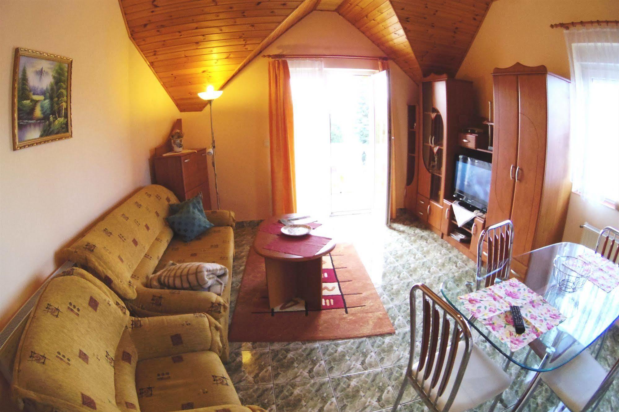 Joker Villa Apartmanhaus Hévíz Buitenkant foto