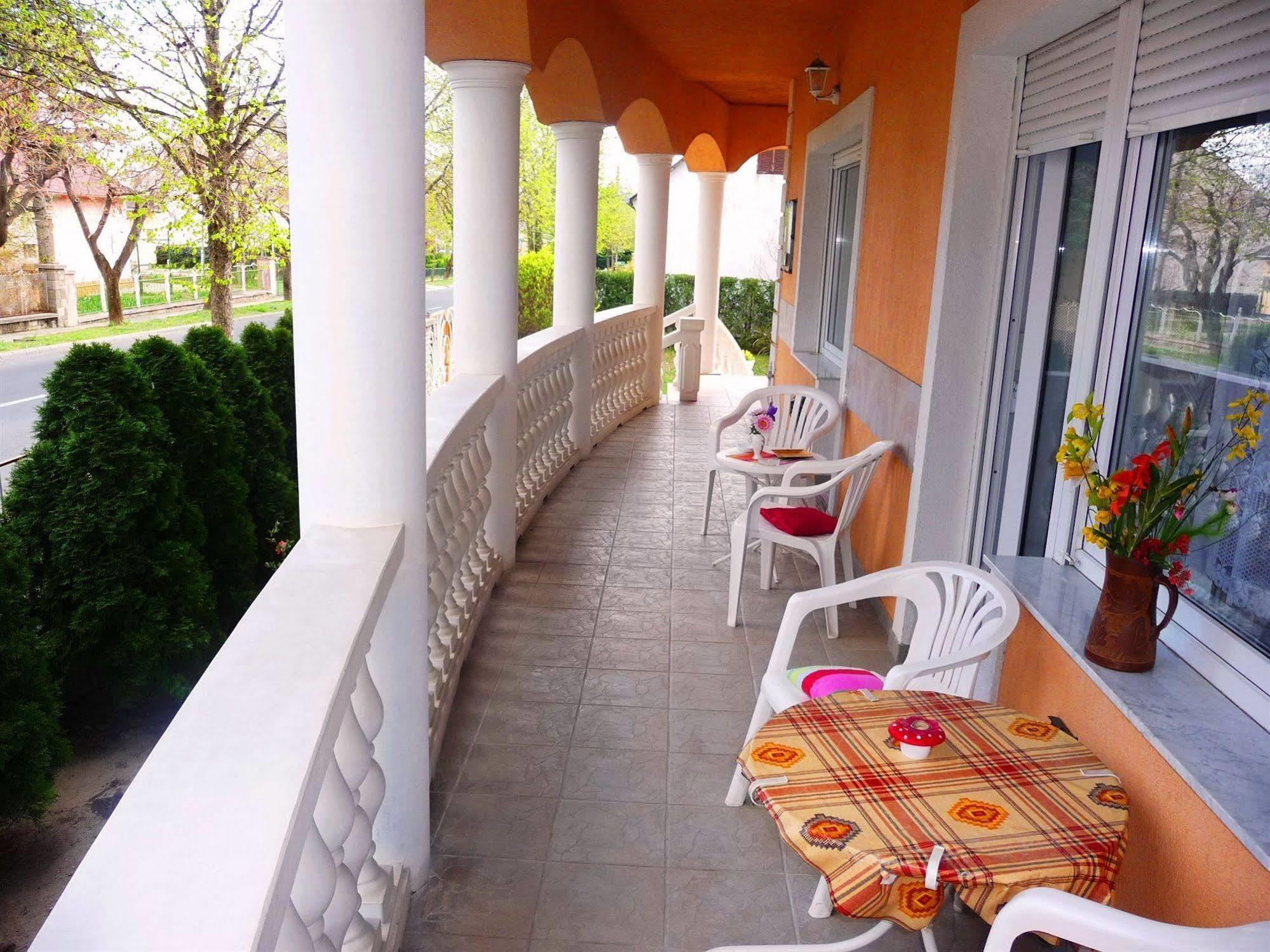 Joker Villa Apartmanhaus Hévíz Buitenkant foto