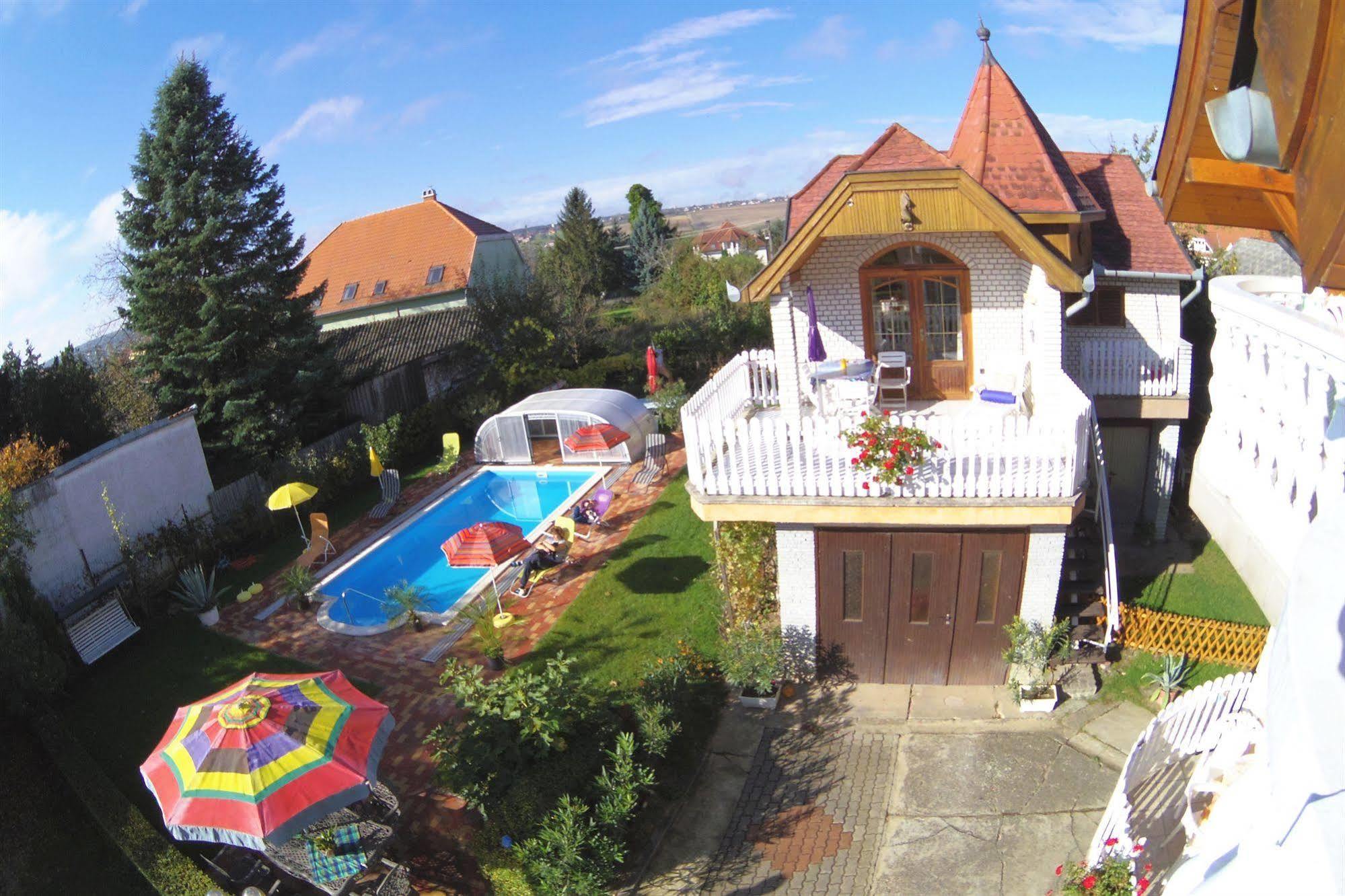 Joker Villa Apartmanhaus Hévíz Buitenkant foto